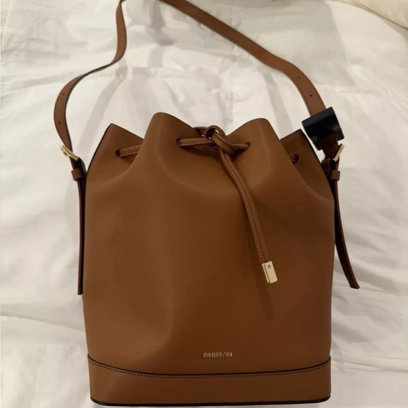 Paris 64 mini bucket purse cross body like new - Picture 4 of 5